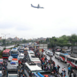 दशैंका लागि गाउँ फर्किनेको लर्को, २४ घण्टामा ५६ हजार यात्रु बाहिरिए